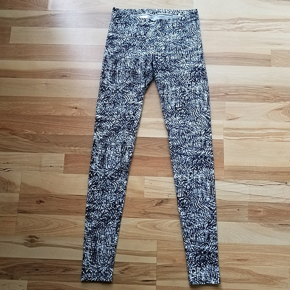 Decree Leggings - Picture 3 of 5